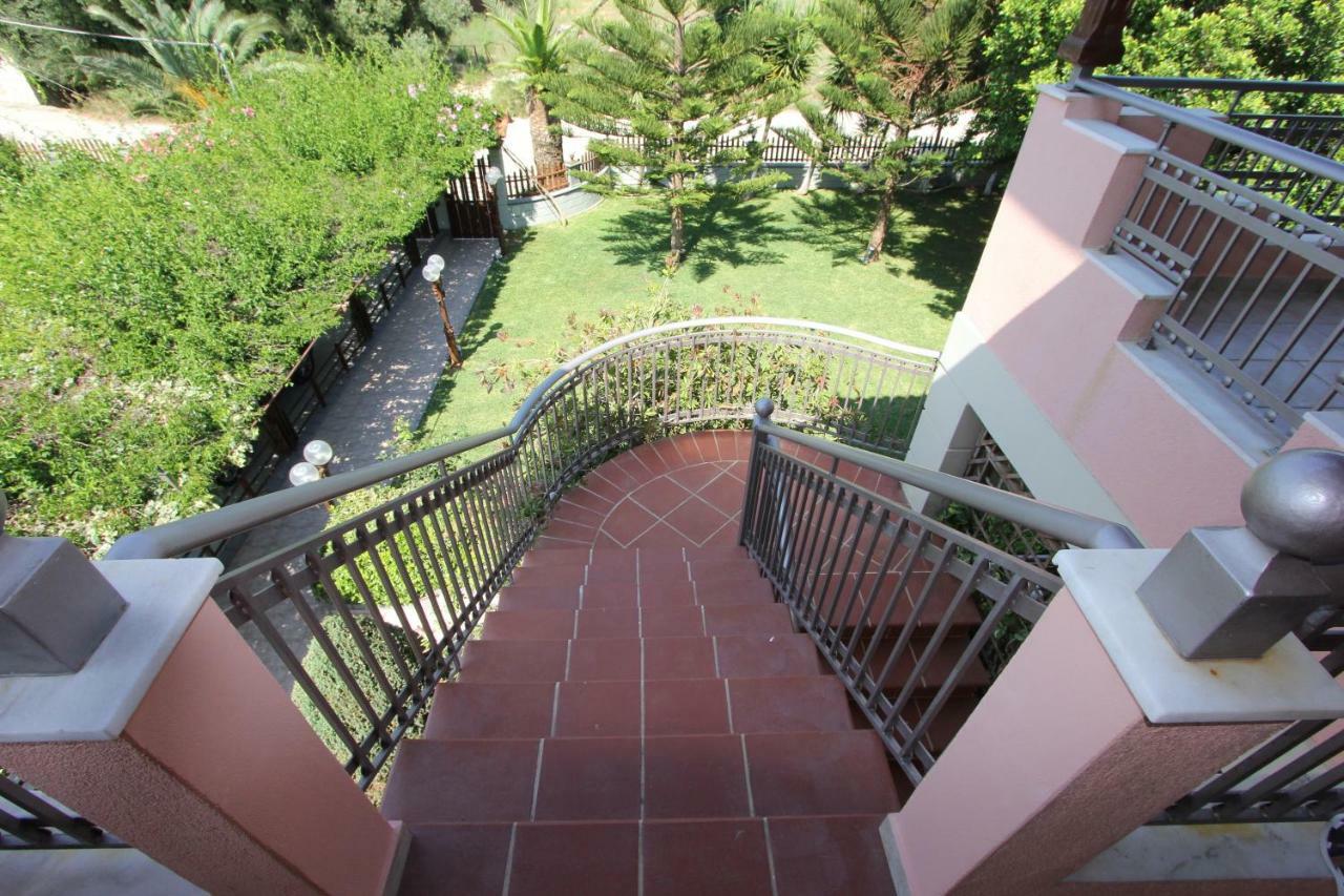 Tosis Apartments Свороната Экстерьер фото