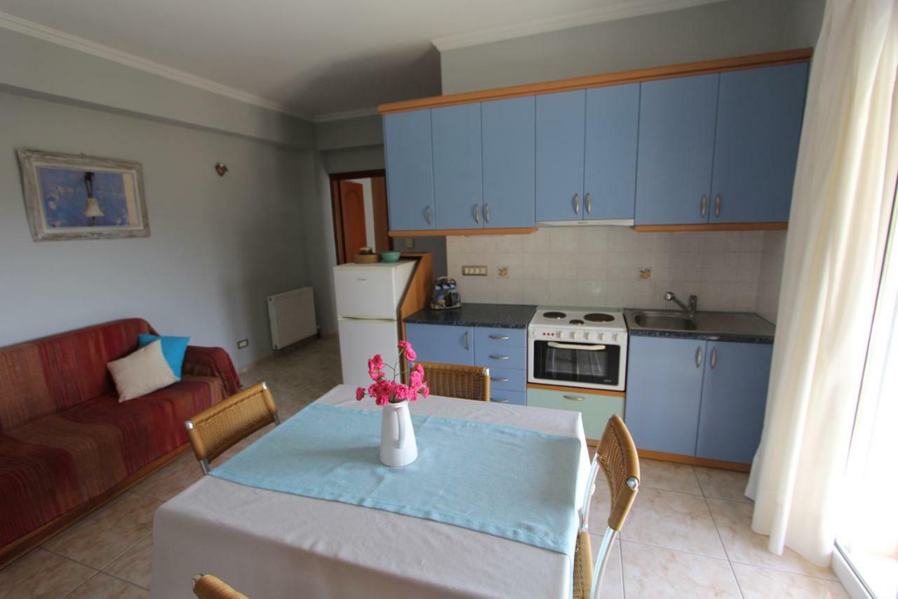 Tosis Apartments Свороната Экстерьер фото