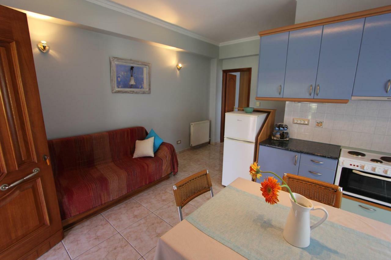Tosis Apartments Свороната Экстерьер фото